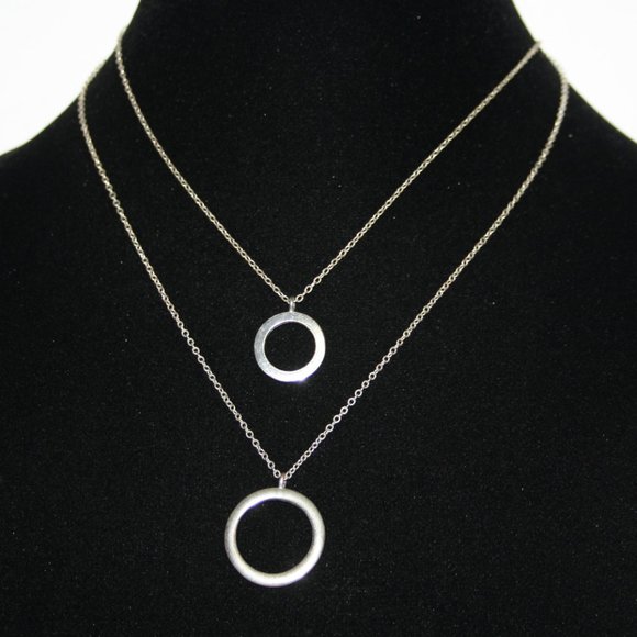 Beautiful silver layered circle necklace